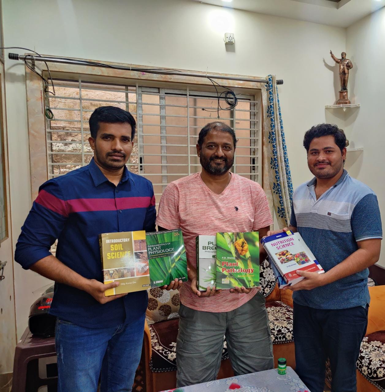Donated books to UPSC aspirant